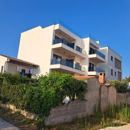 M&M Luxury Apartments Petrcane Exterior photo