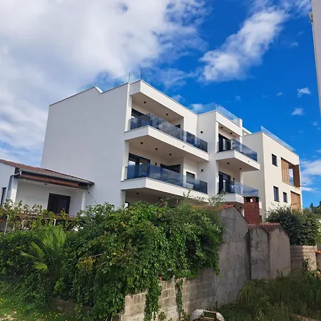 M&M Luxury Apartments Petrcane Exterior photo