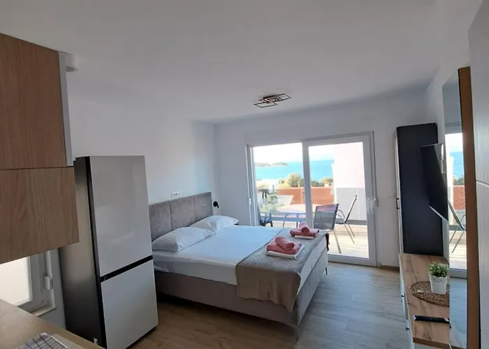 M&M Luxury Apartments