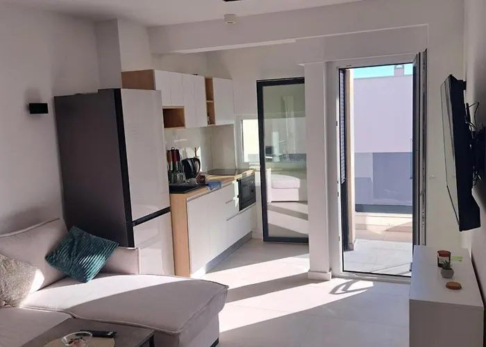 M&M Luxury Apartments