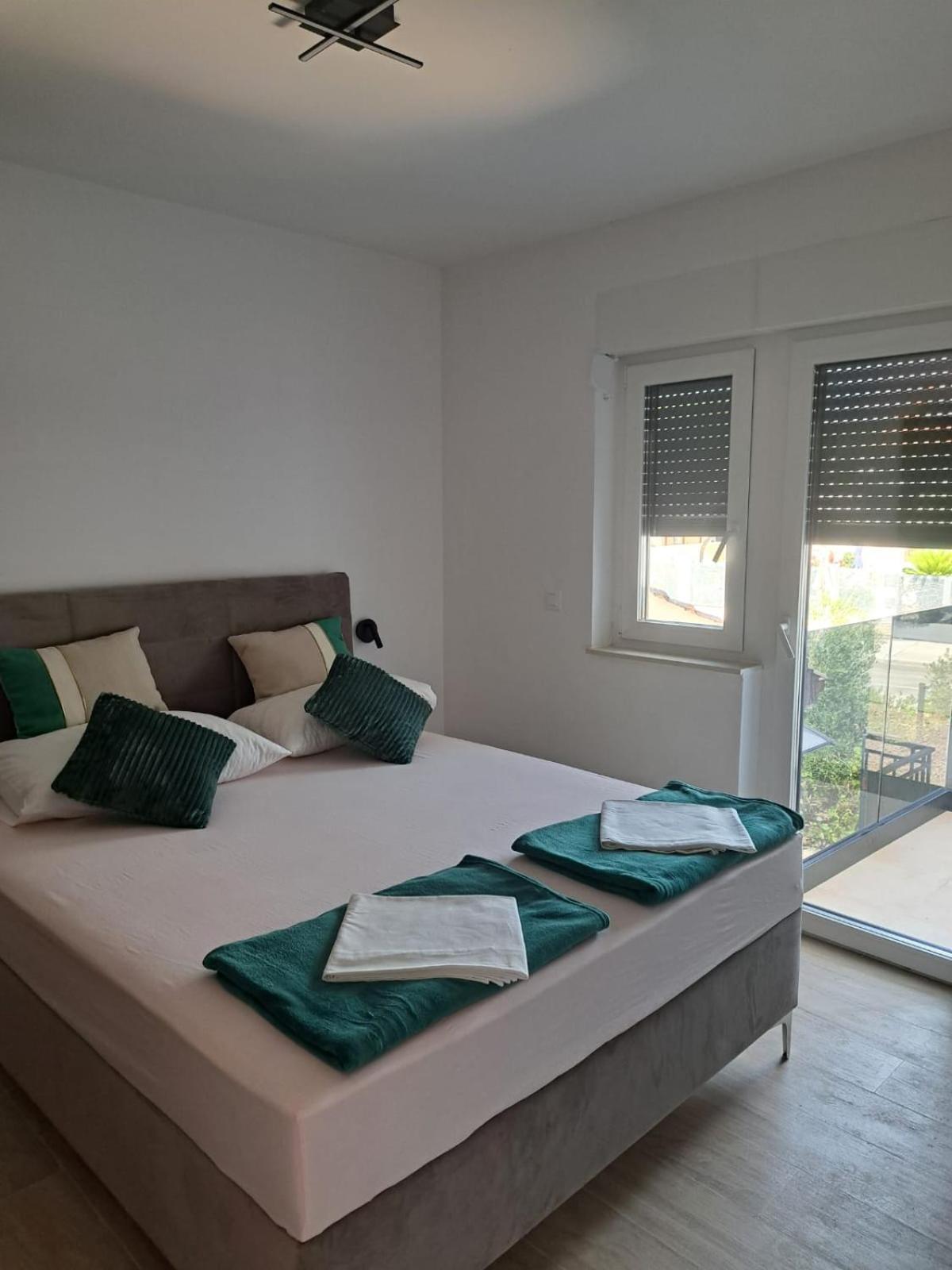M&M Luxury Apartments Apartment *