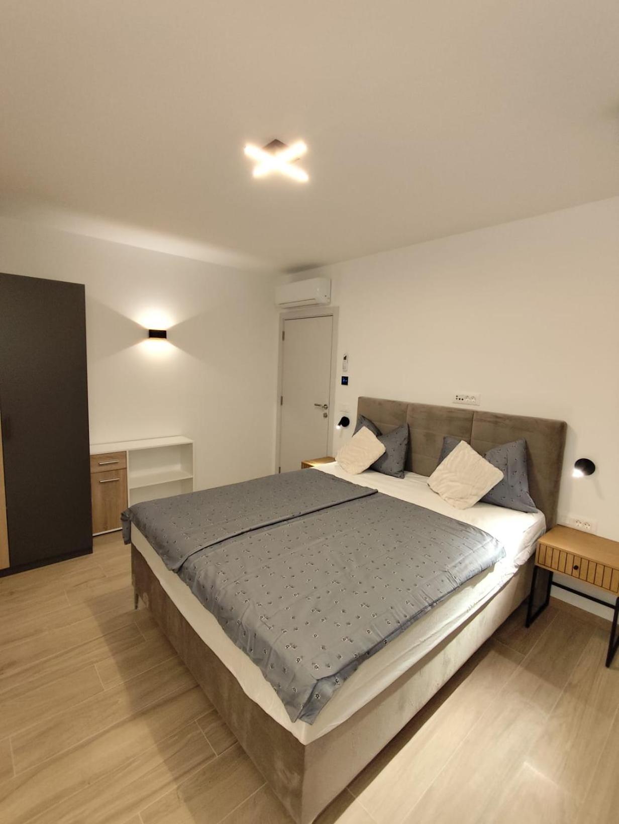 M&M Luxury Apartments