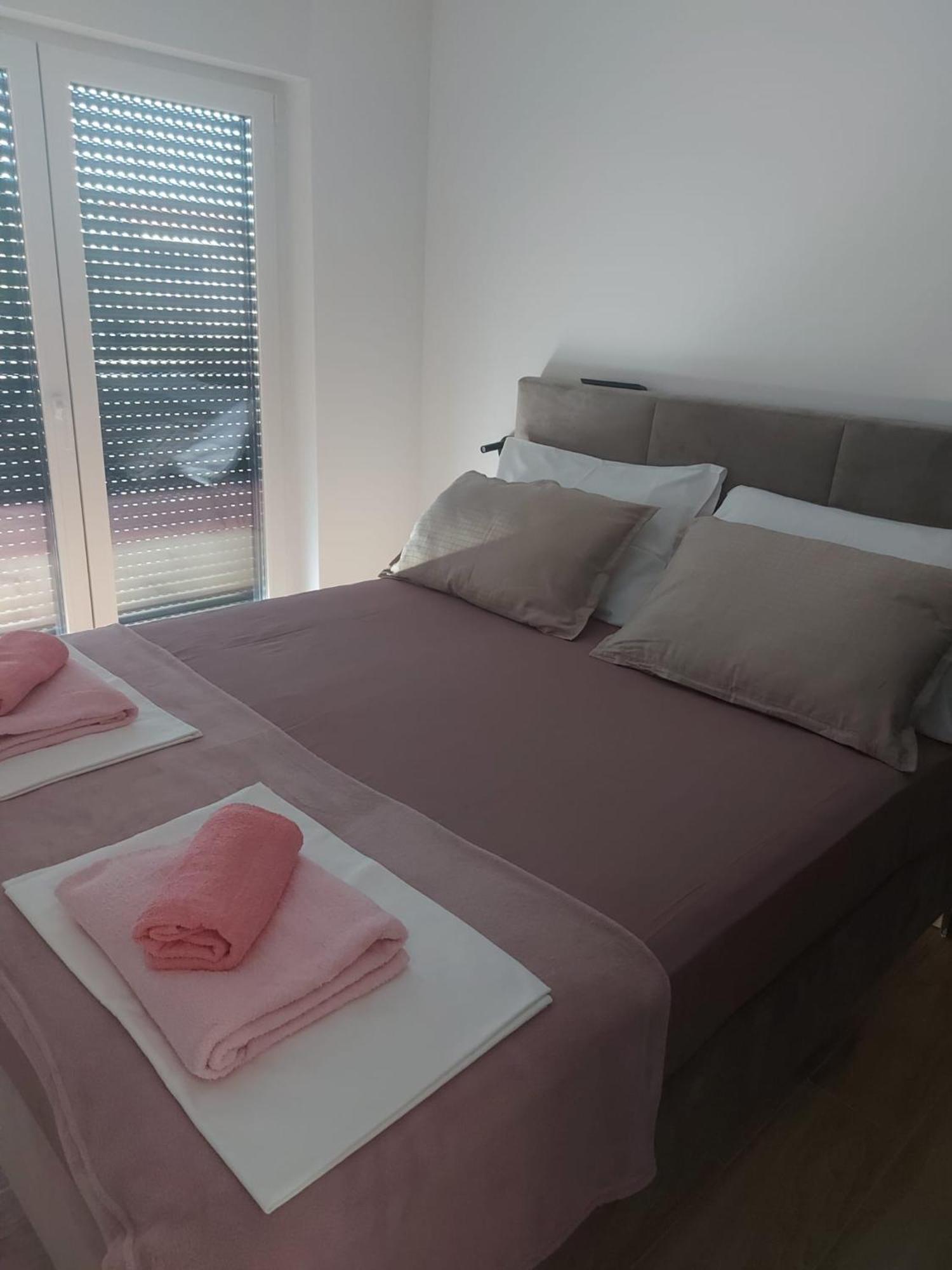 M&M Luxury Apartments Apartment *