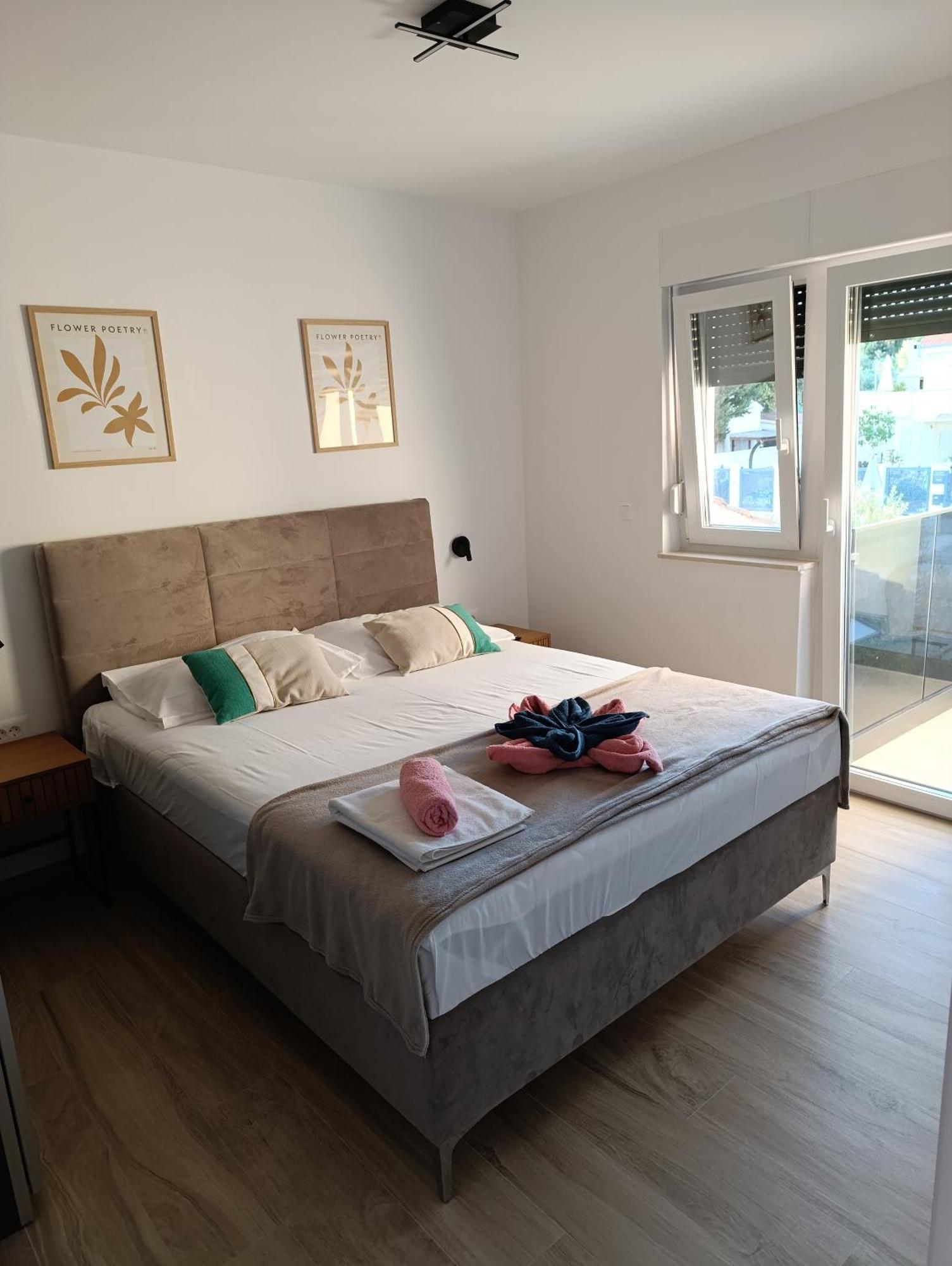 M&M Luxury Apartments